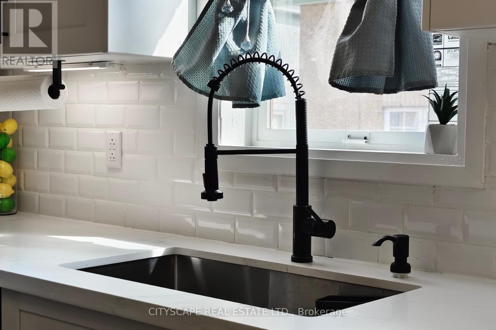 7218 Lulworth Court, Mississauga, Ontario  L5N 7X2 - Photo 14 - W12926818