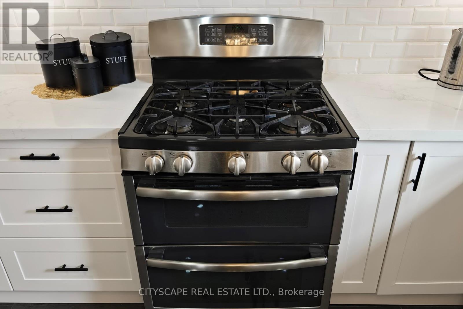 7218 Lulworth Court, Mississauga, Ontario  L5N 7X2 - Photo 16 - W12926818