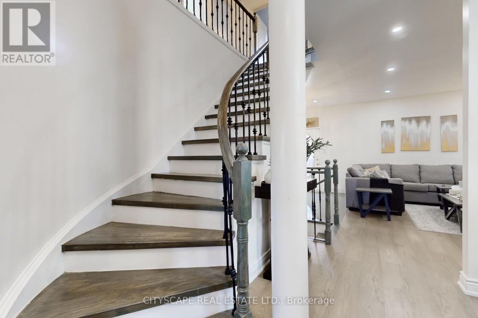 7218 Lulworth Court, Mississauga, Ontario  L5N 7X2 - Photo 19 - W12926818