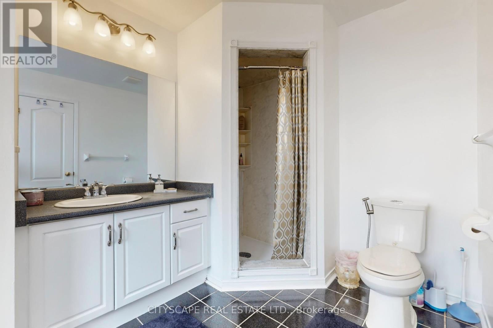 7218 Lulworth Court, Mississauga, Ontario  L5N 7X2 - Photo 25 - W12926818