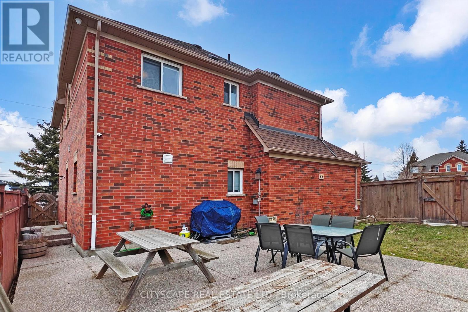 7218 Lulworth Court, Mississauga, Ontario  L5N 7X2 - Photo 37 - W12926818