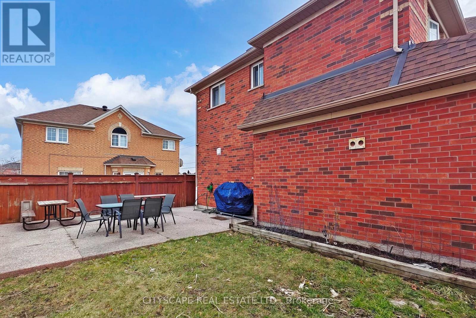 7218 Lulworth Court, Mississauga, Ontario  L5N 7X2 - Photo 38 - W12926818