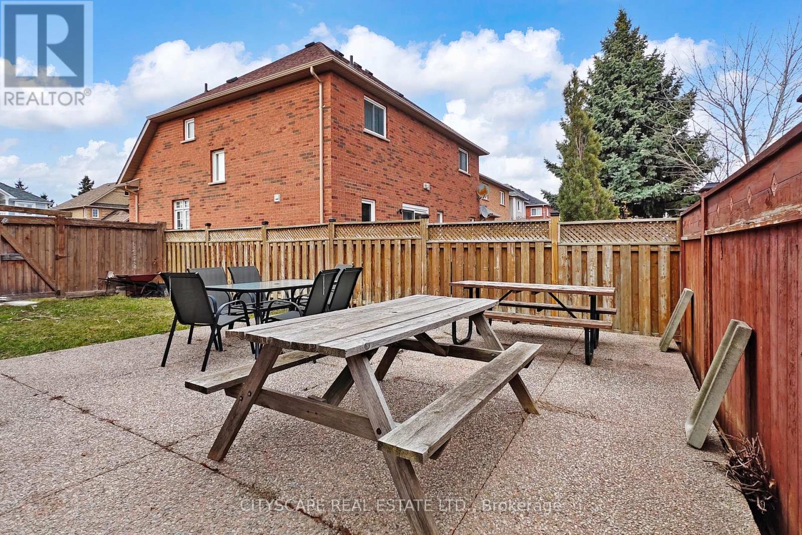 7218 Lulworth Court, Mississauga, Ontario  L5N 7X2 - Photo 40 - W12926818