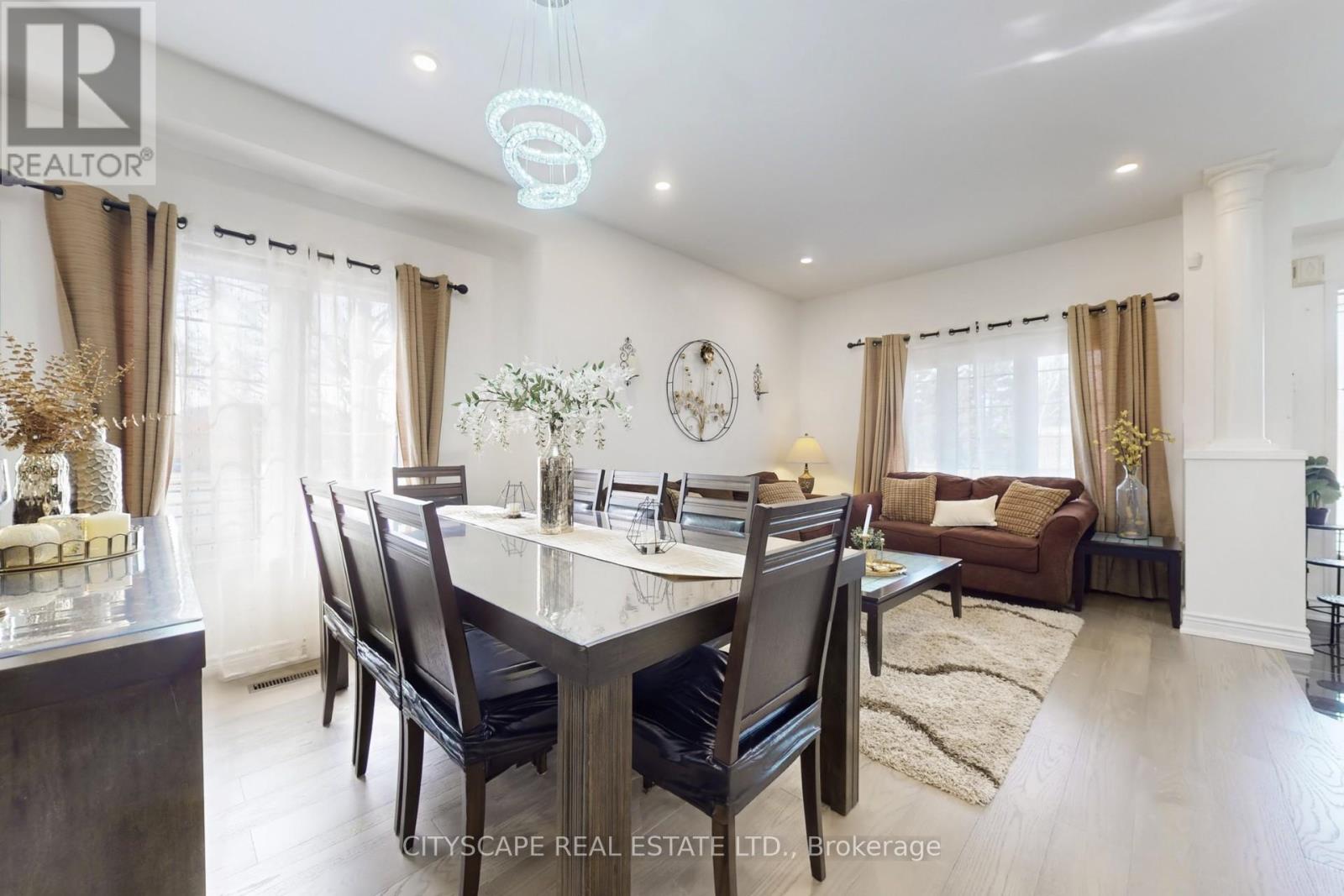 7218 Lulworth Court, Mississauga, Ontario  L5N 7X2 - Photo 7 - W12926818