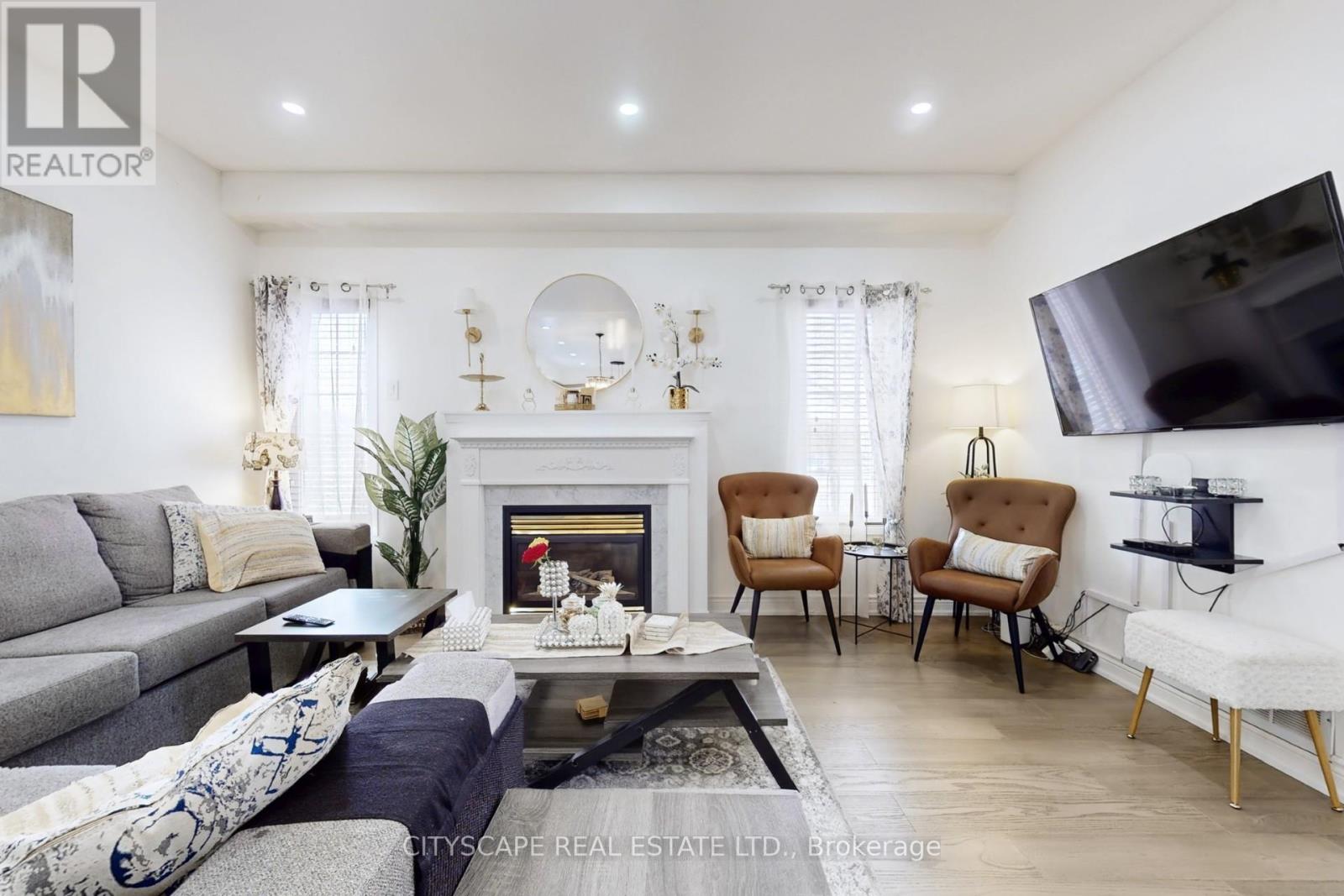 7218 Lulworth Court, Mississauga, Ontario  L5N 7X2 - Photo 8 - W12926818