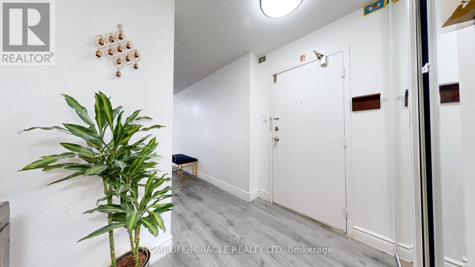 1112 - 15 Kensington Road, Brampton, Ontario L6T 3W2 - Photo 23 - W12926820