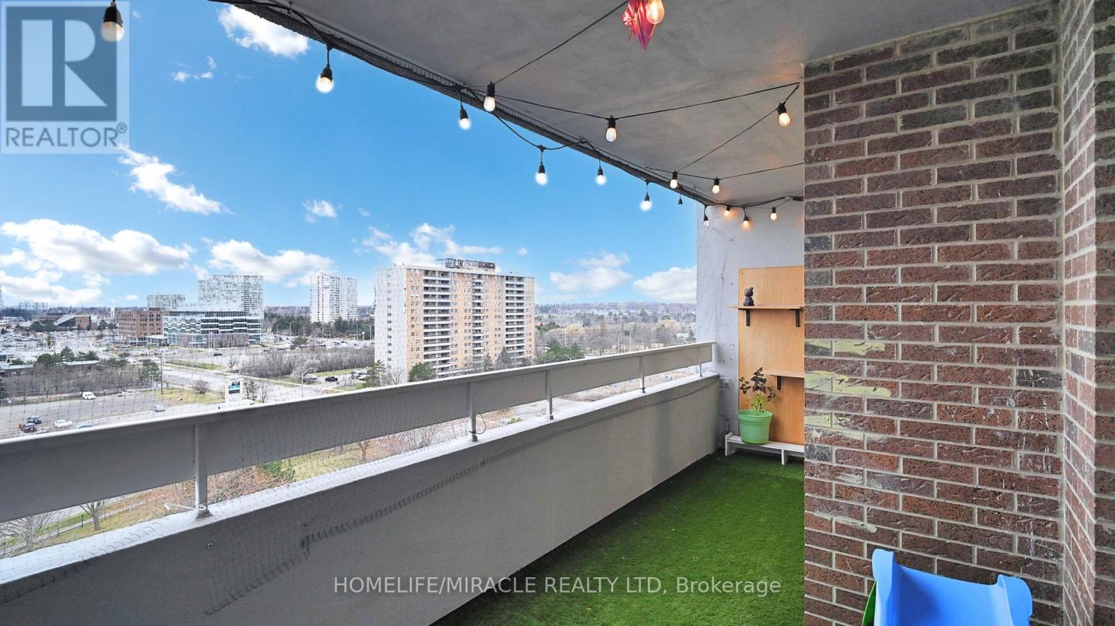 1112 - 15 Kensington Road, Brampton, Ontario L6T 3W2 - Photo 25 - W12926820