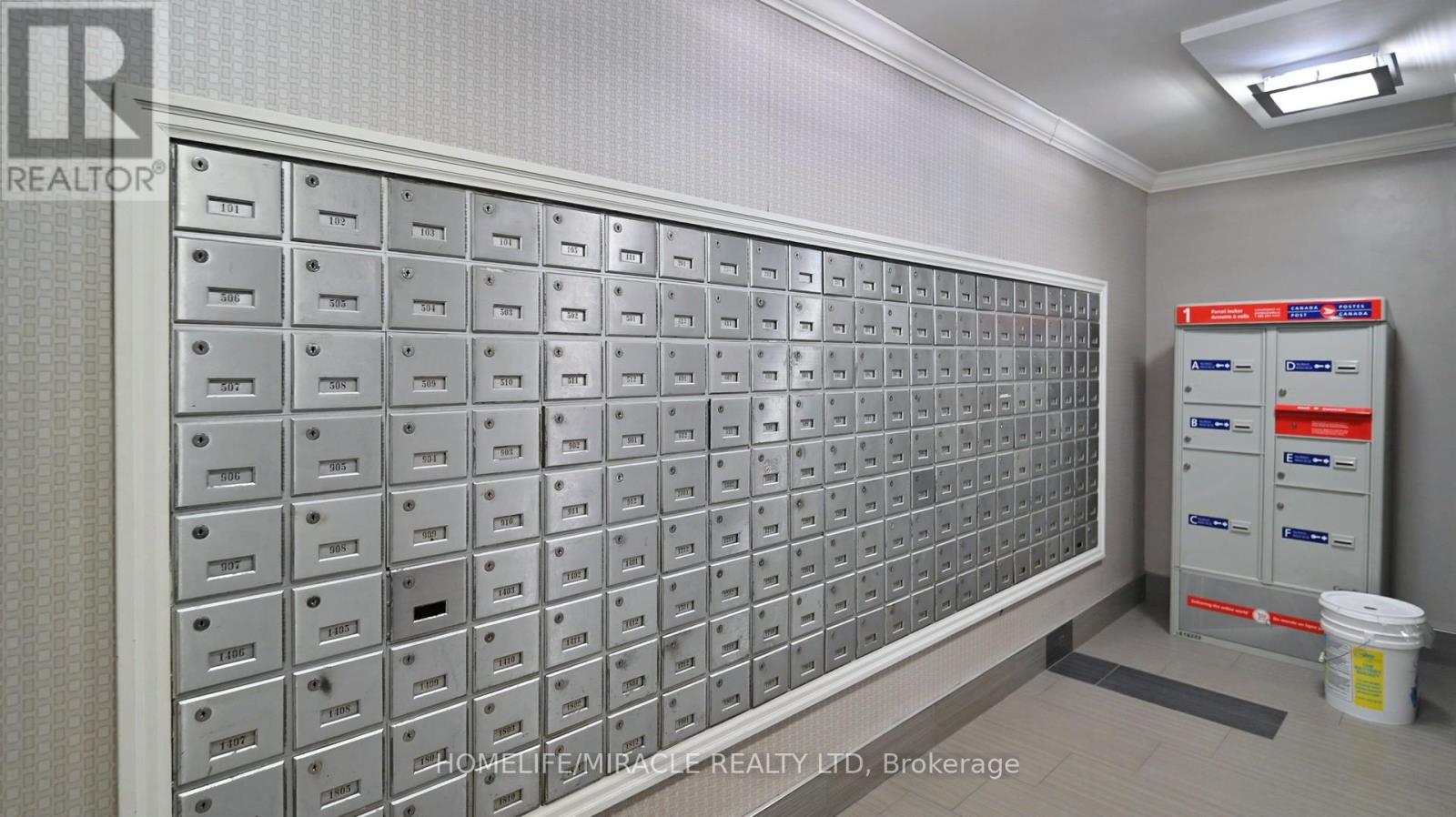 1112 - 15 Kensington Road, Brampton, Ontario L6T 3W2 - Photo 35 - W12926820