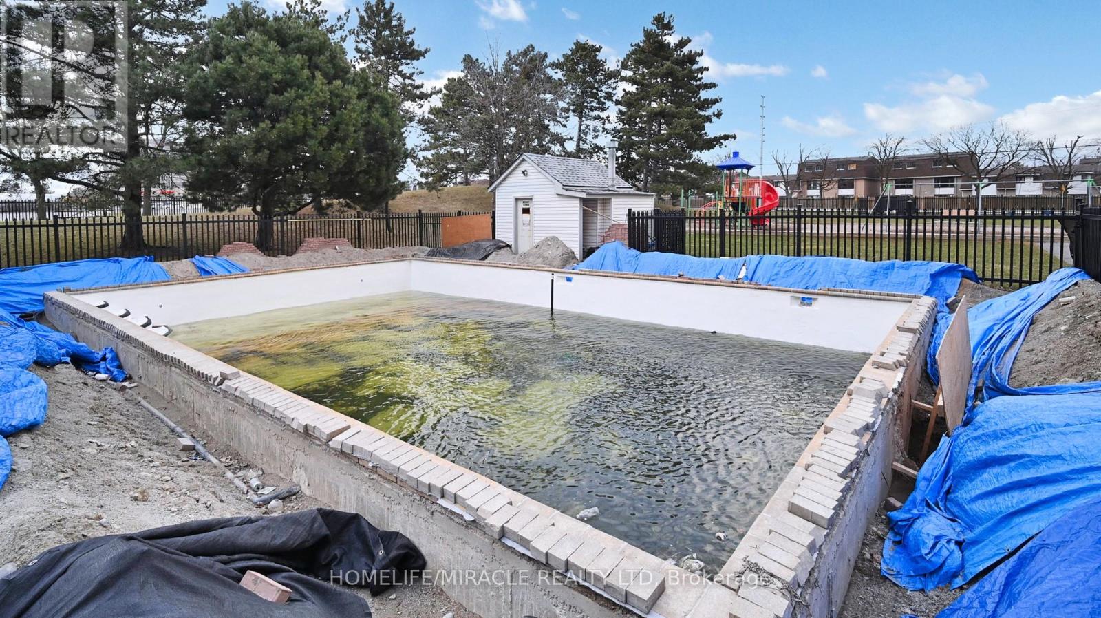 1112 - 15 Kensington Road, Brampton, Ontario L6T 3W2 - Photo 36 - W12926820