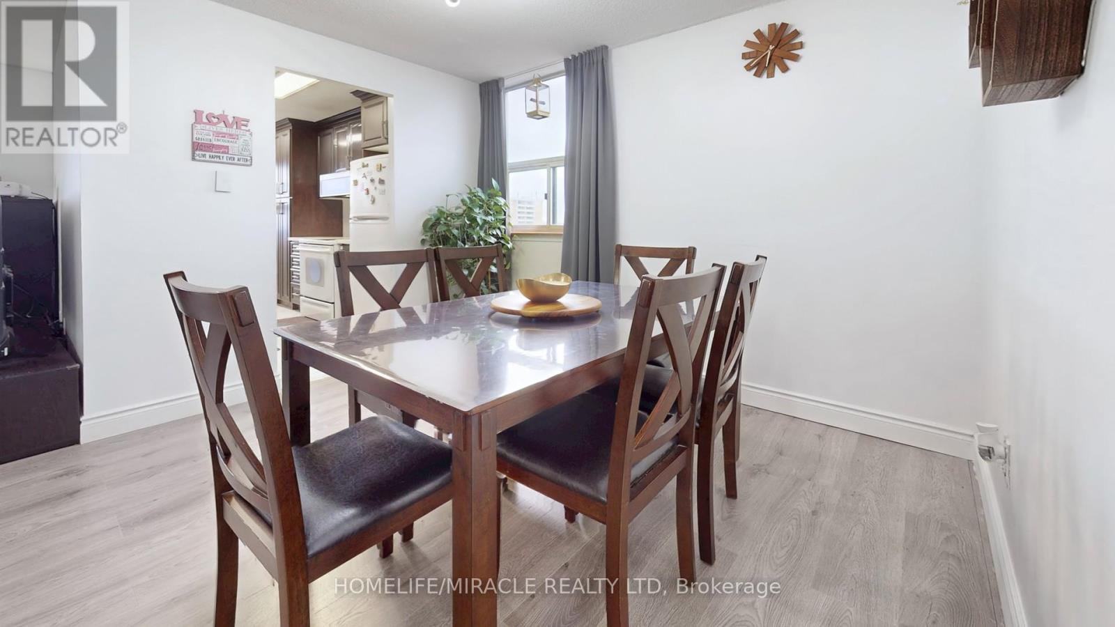 1112 - 15 Kensington Road, Brampton, Ontario L6T 3W2 - Photo 8 - W12926820