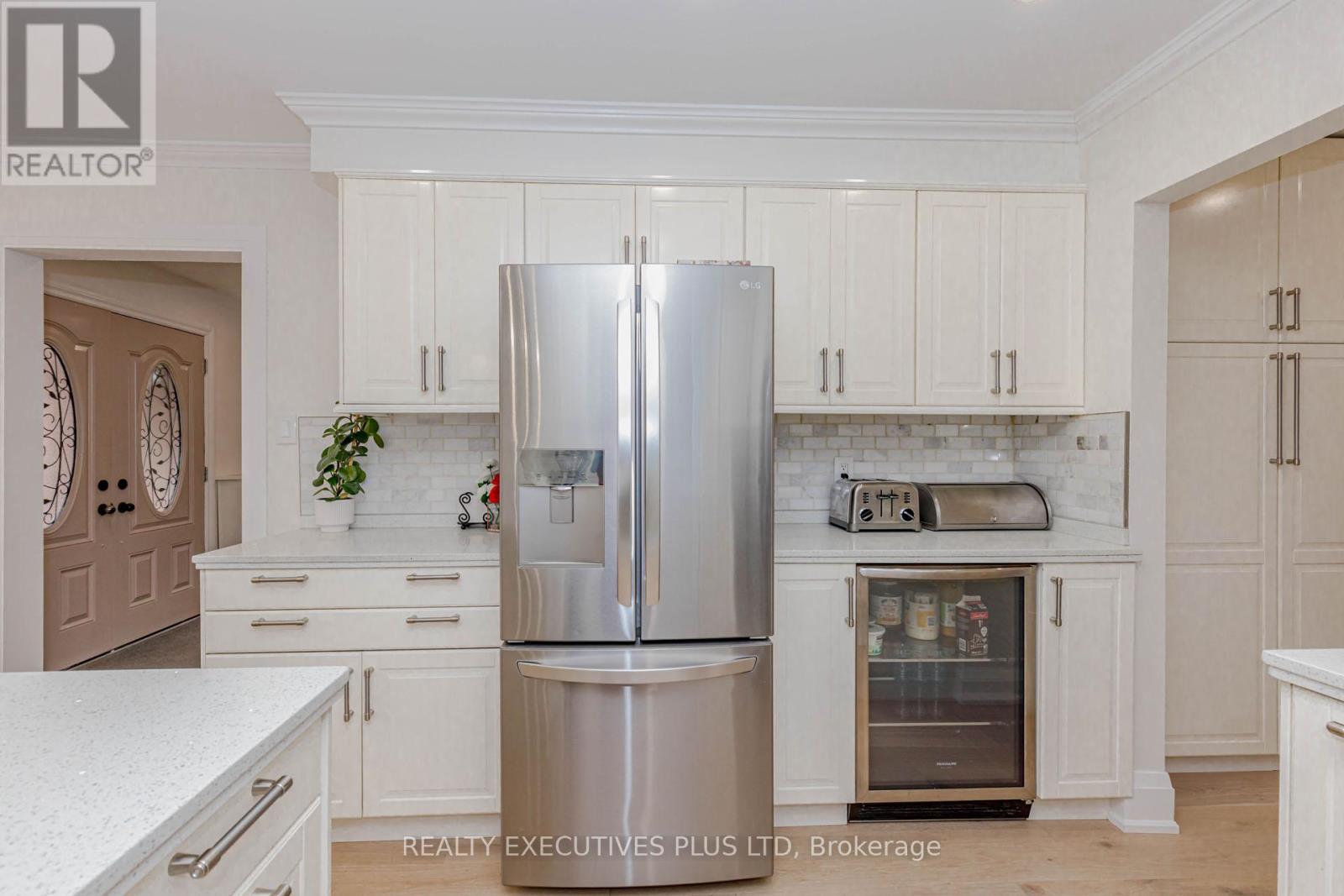 68 Leander Street, Brampton, Ontario  L6S 3M7 - Photo 15 - W12926830