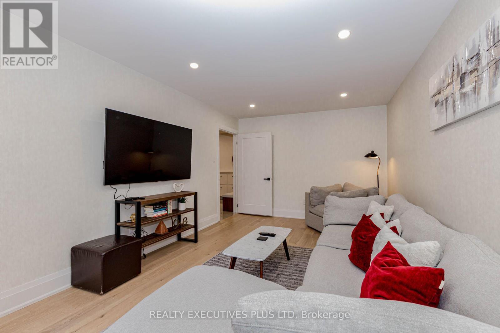 68 Leander Street, Brampton, Ontario  L6S 3M7 - Photo 20 - W12926830