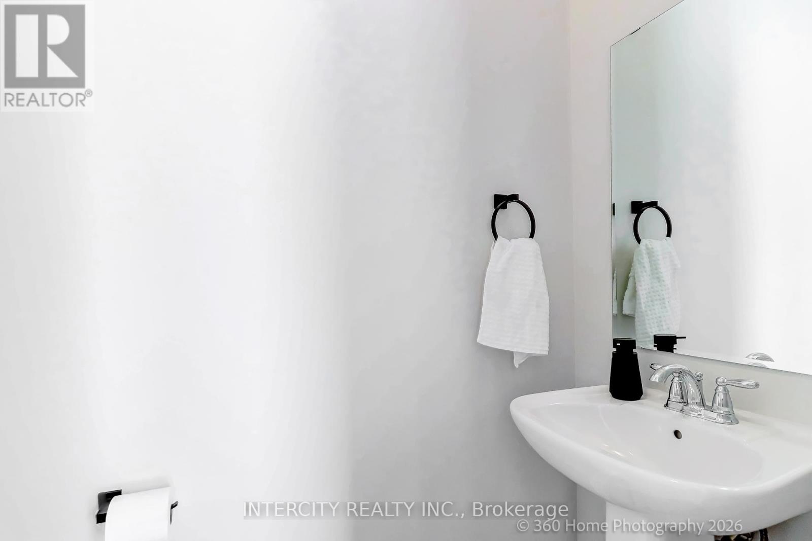 57 Purple Sage Drive, Brampton, Ontario  L6P 4P5 - Photo 11 - W12926834