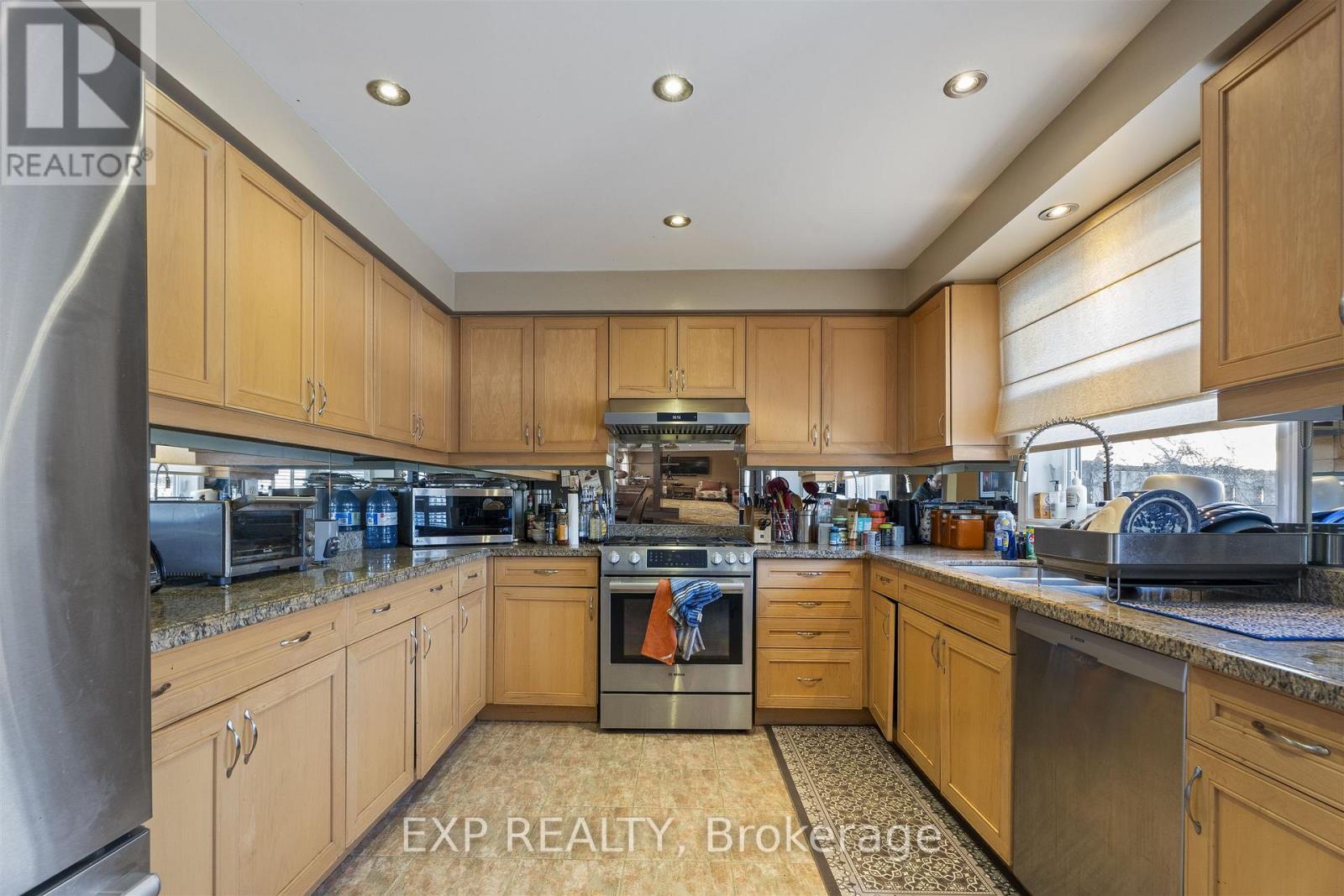 76 Hiberton Crescent, Brampton, Ontario  L7A 3C9 - Photo 6 - W12926858