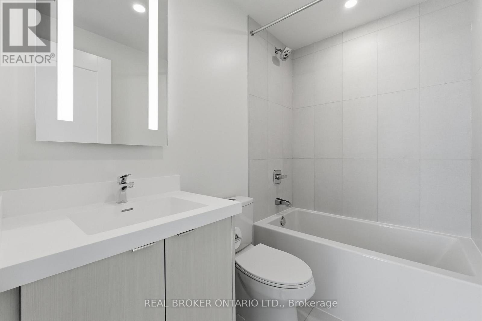 1906 - 60 Central Park Roadway, Toronto, Ontario M9A 0E6 - Photo 14 - W12926860