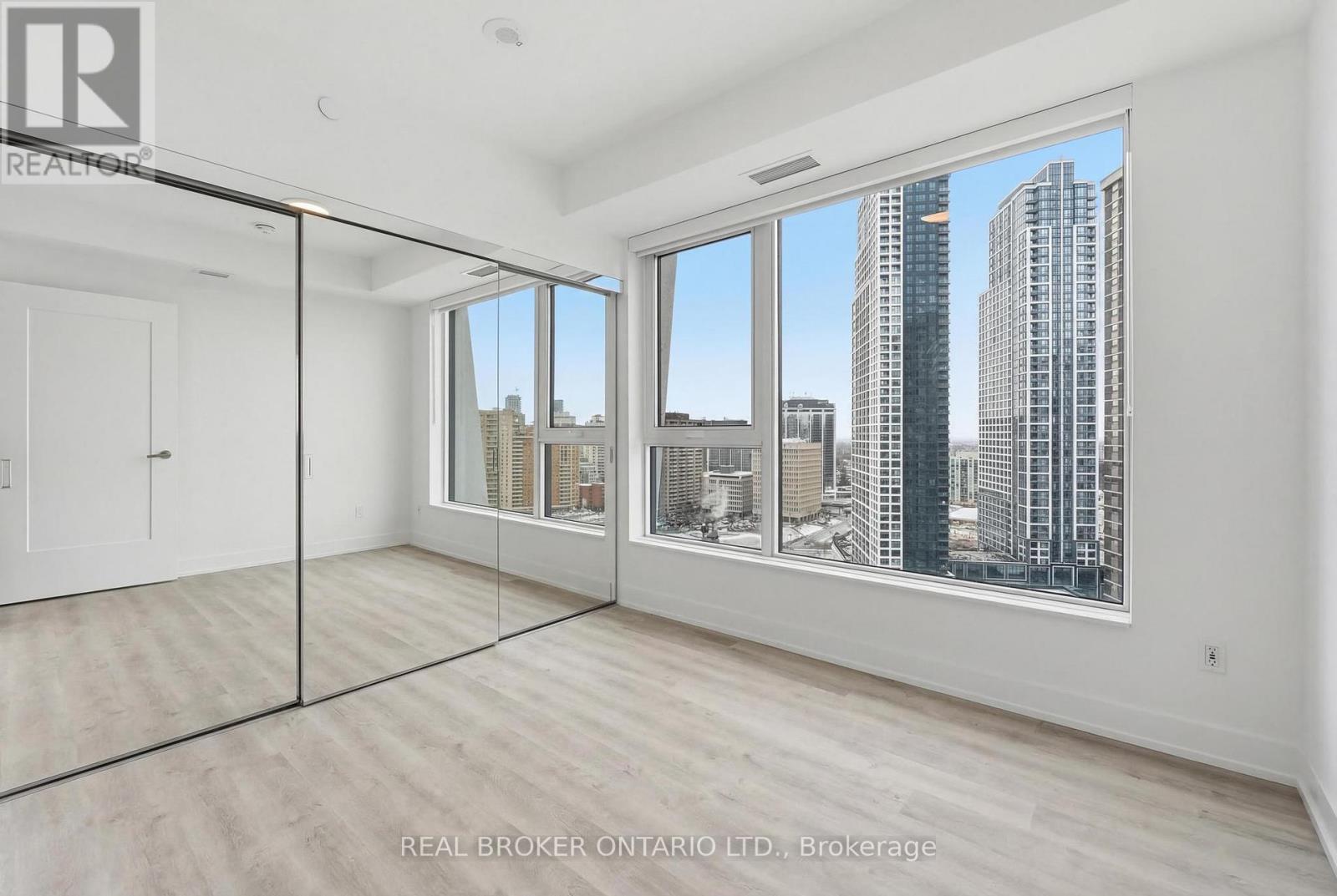 1906 - 60 Central Park Roadway, Toronto, Ontario M9A 0E6 - Photo 15 - W12926860