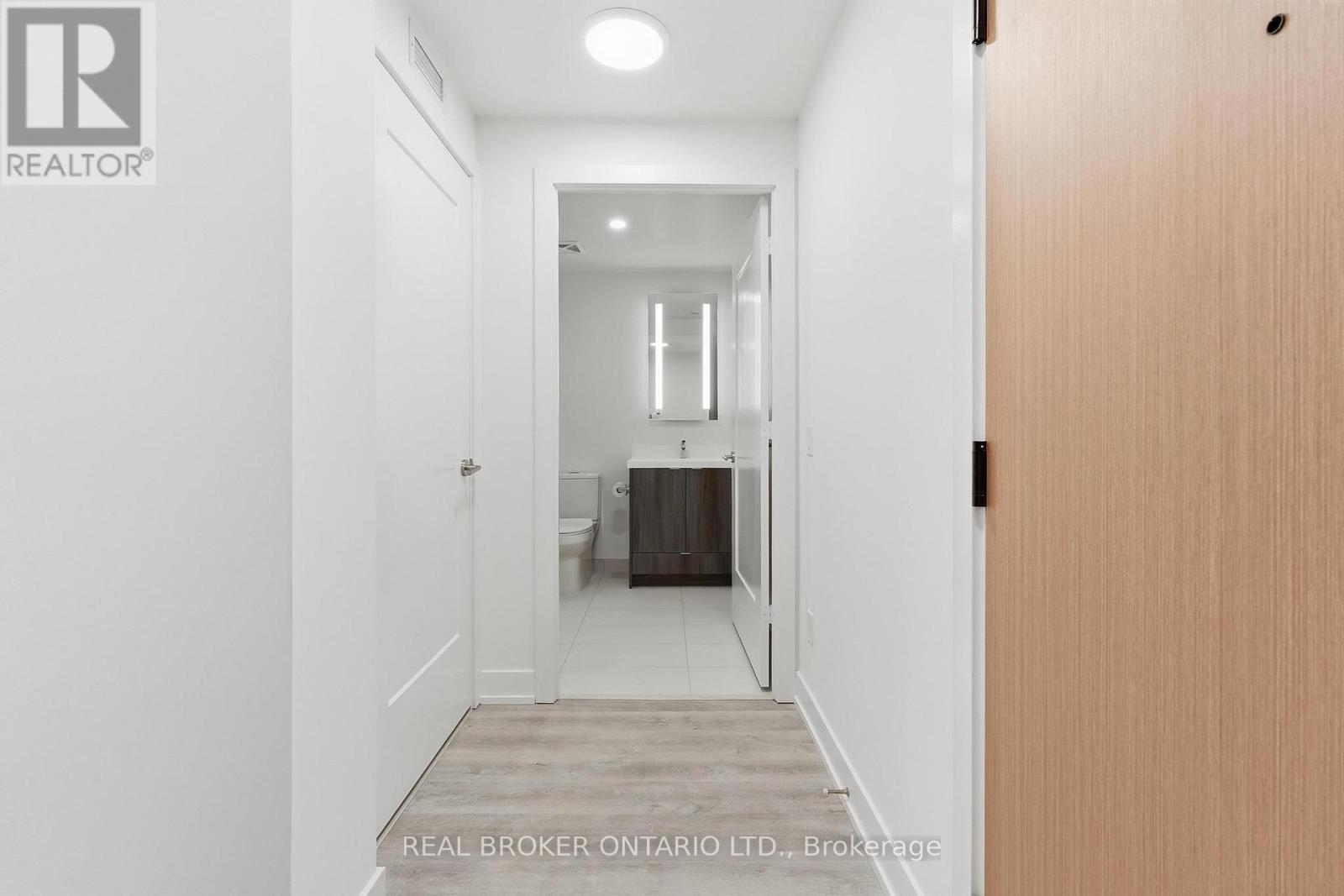 1906 - 60 Central Park Roadway, Toronto, Ontario M9A 0E6 - Photo 2 - W12926860