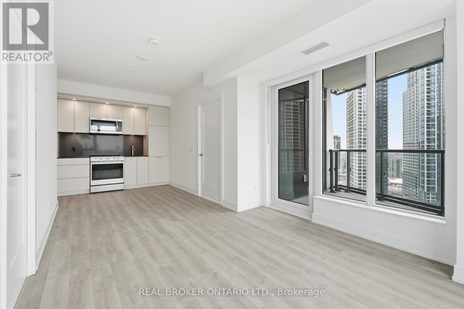 1906 - 60 Central Park Roadway, Toronto, Ontario M9A 0E6 - Photo 8 - W12926860