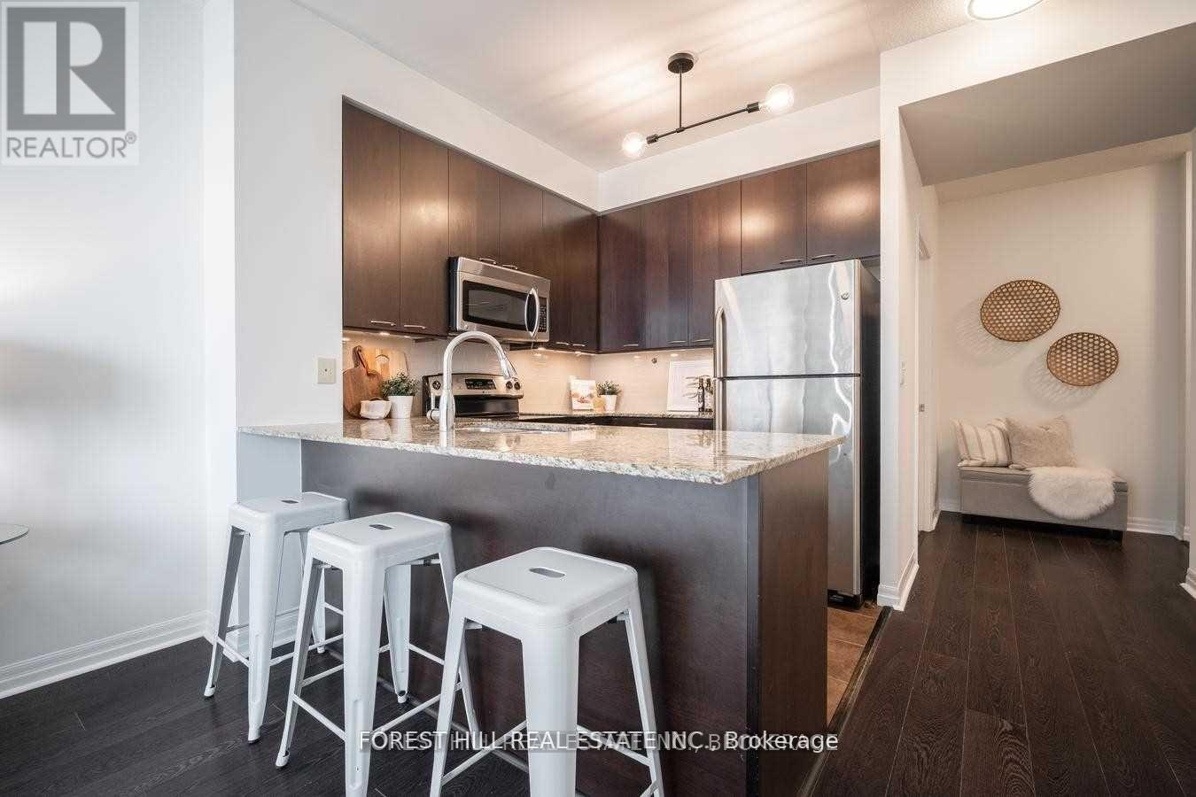 721 - 225 Webb Drive, Mississauga, Ontario  L5B 3Y5 - Photo 13 - W12926862