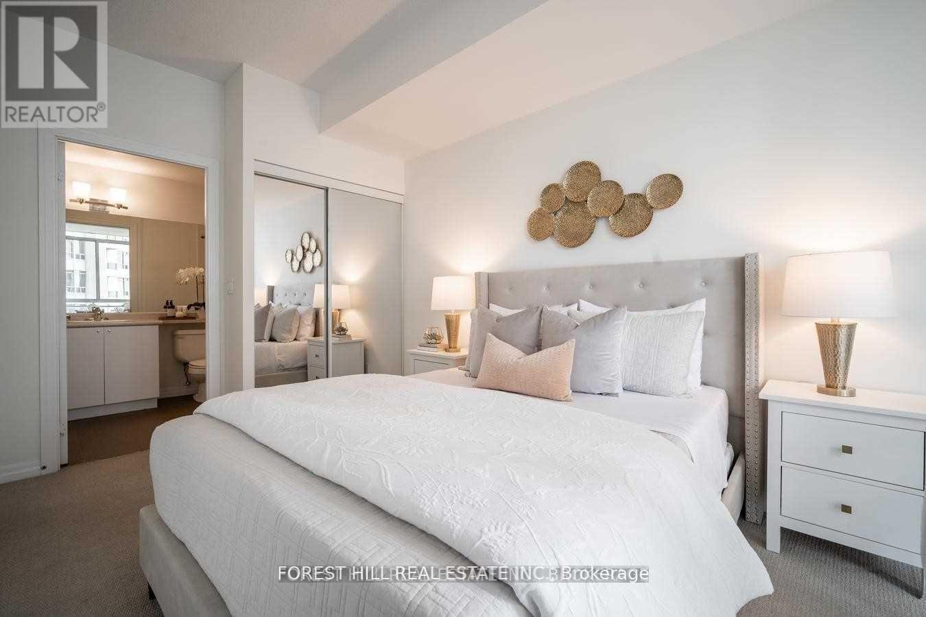 721 - 225 Webb Drive, Mississauga, Ontario  L5B 3Y5 - Photo 15 - W12926862