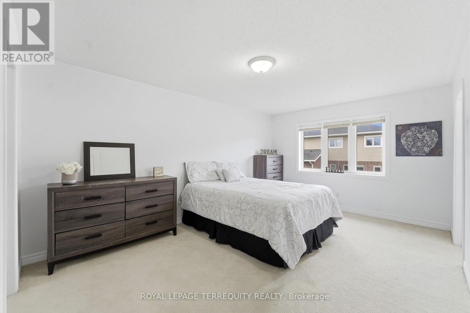 35 Colonel Lyall Street, St. Catharines, Ontario  L2P 0B3 - Photo 21 - X12926802