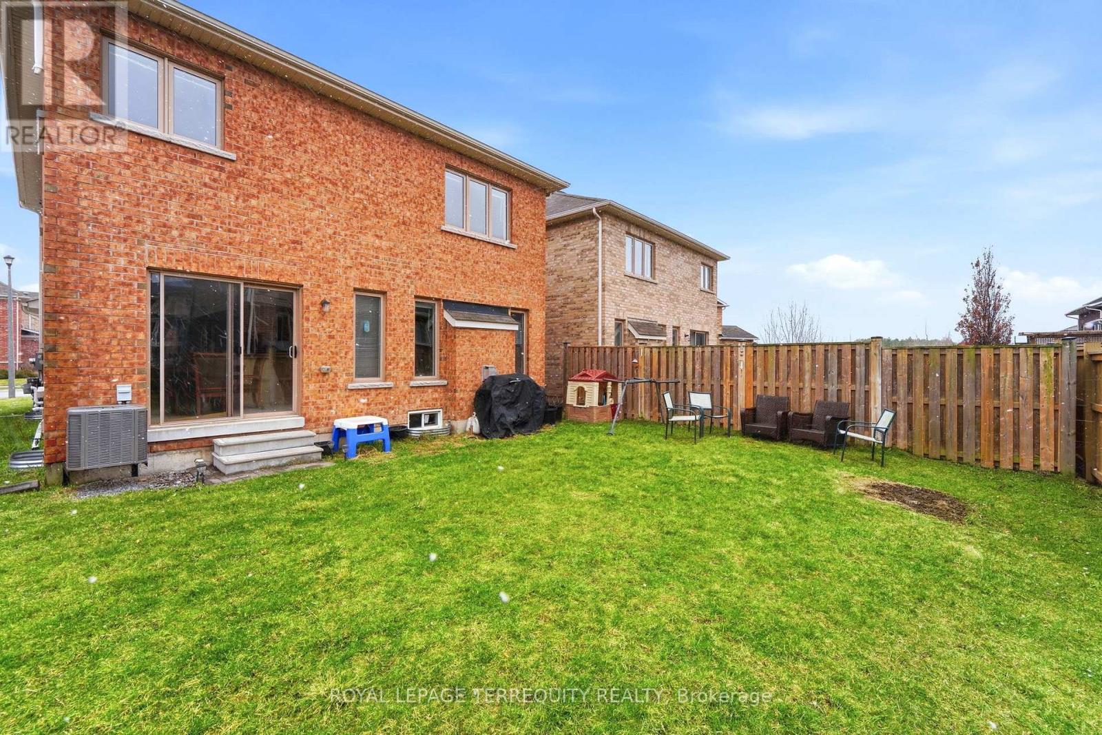 35 Colonel Lyall Street, St. Catharines, Ontario  L2P 0B3 - Photo 36 - X12926802