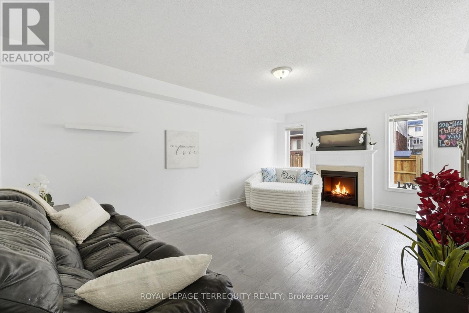 35 Colonel Lyall Street, St. Catharines, Ontario  L2P 0B3 - Photo 7 - X12926802