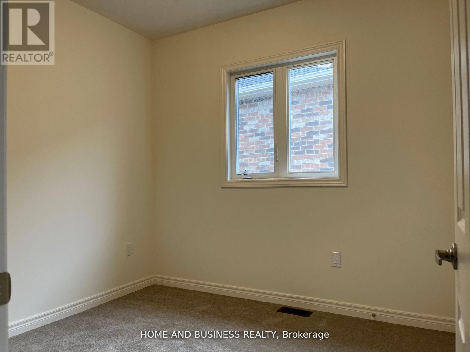 50 Holcomb Terrace, Hamilton, Ontario L8B 1Z8 - Photo 10 - X12926806