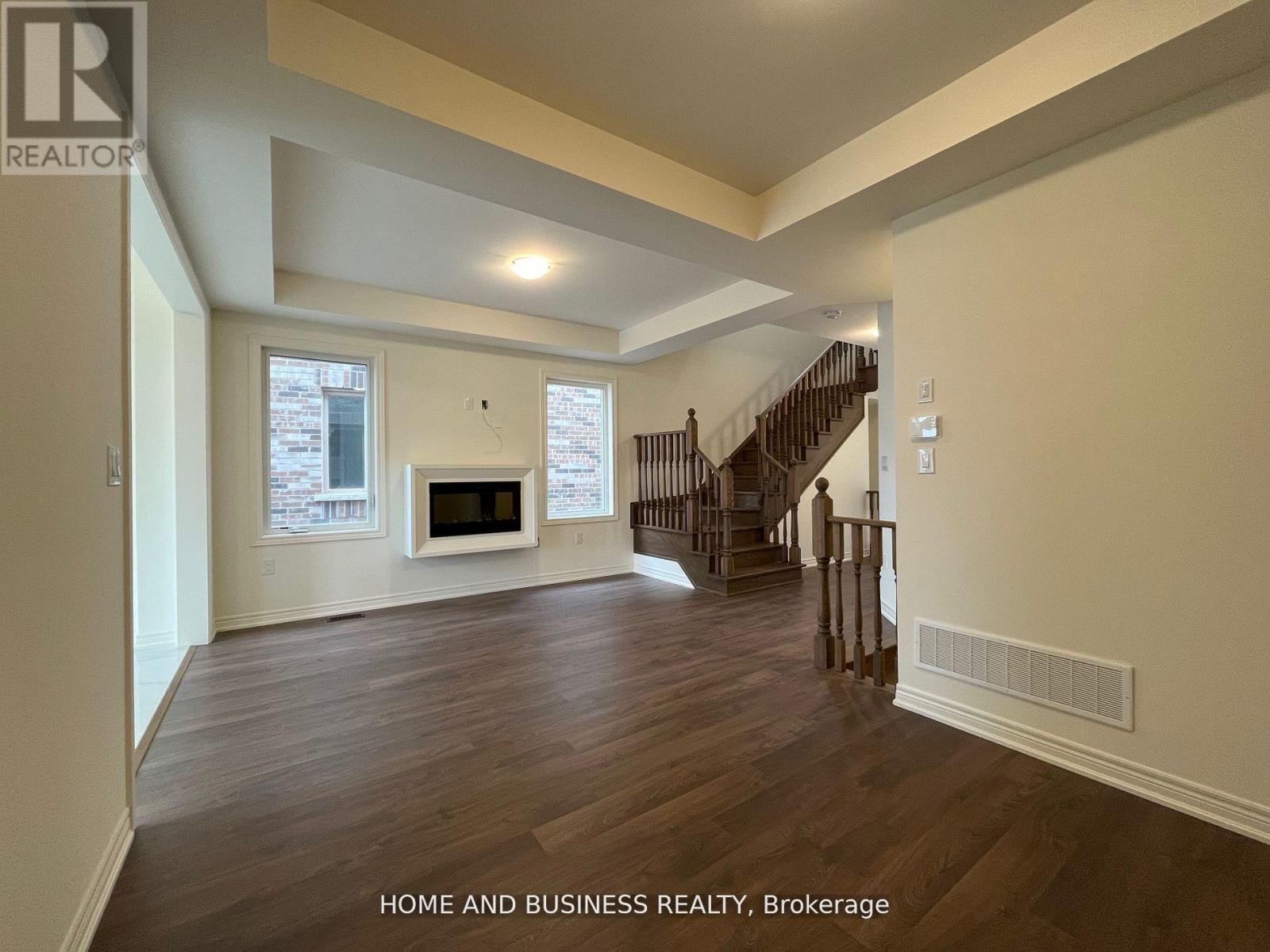 50 Holcomb Terrace, Hamilton, Ontario L8B 1Z8 - Photo 4 - X12926806