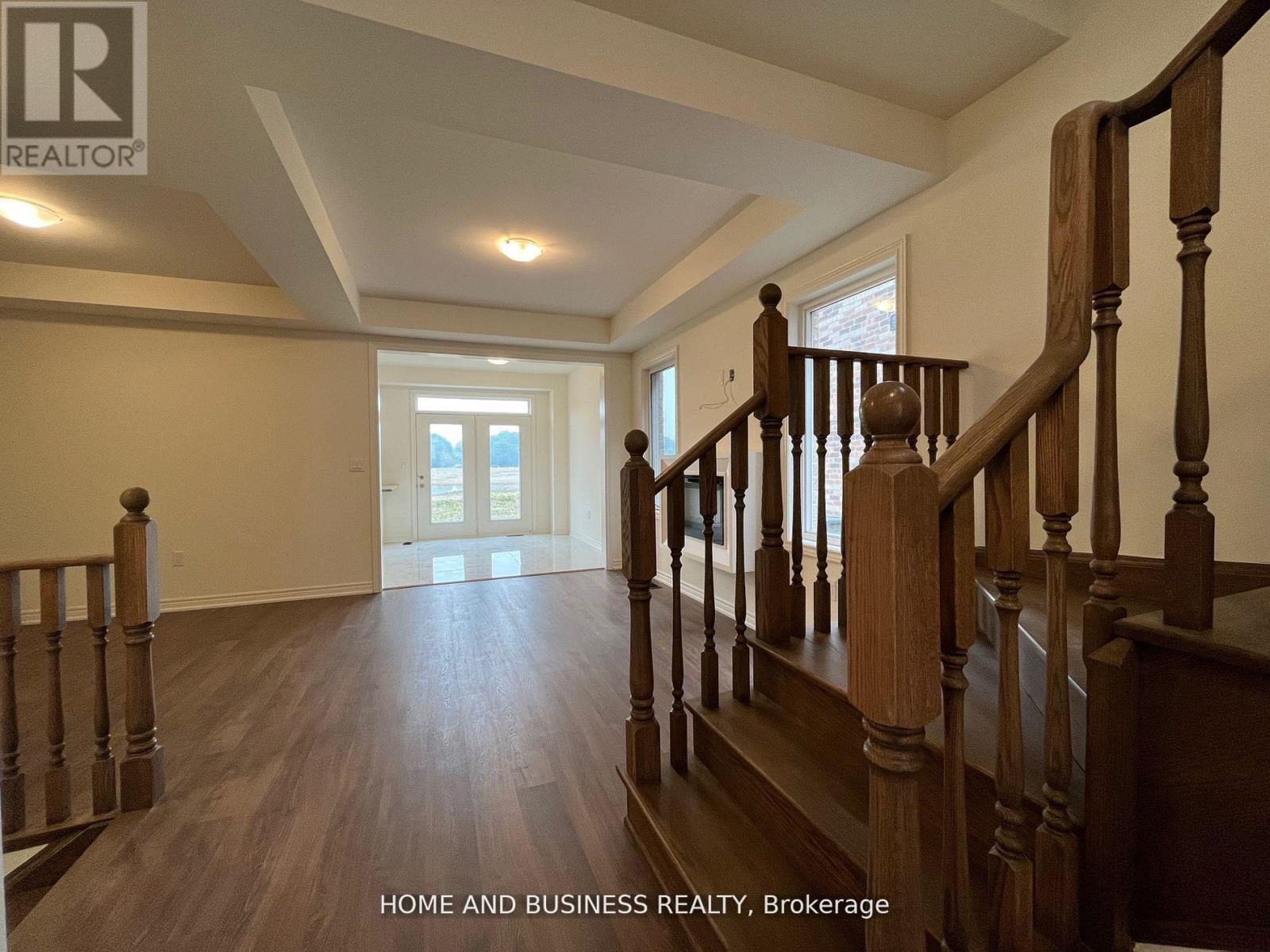 50 Holcomb Terrace, Hamilton, Ontario L8B 1Z8 - Photo 5 - X12926806