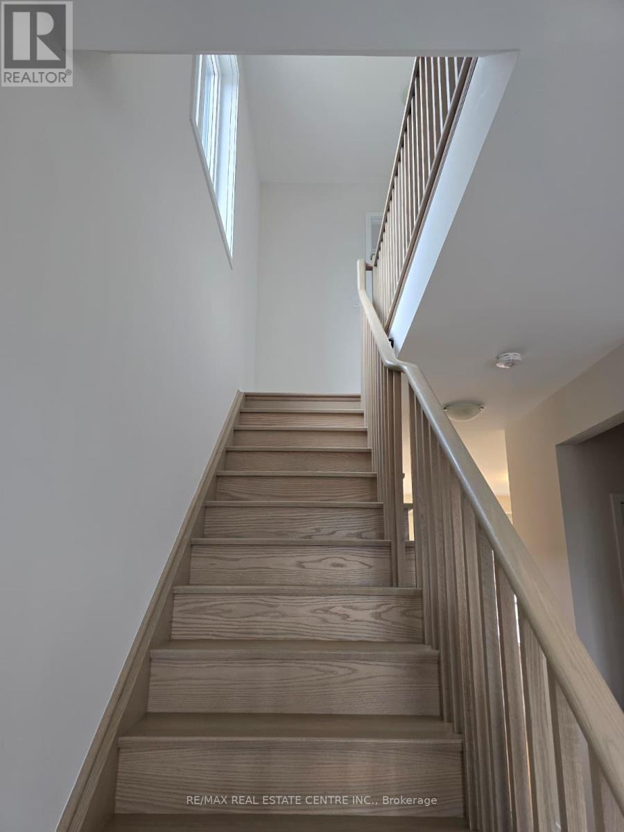 31 - 170 Attwater Drive, Cambridge, Ontario  N1R 5S2 - Photo 3 - X12926836