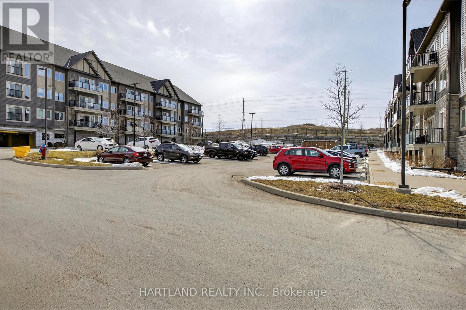 210 - 340 Florence Drive, Peterborough, Ontario K9J 0K4 - Photo 5 - X12926864