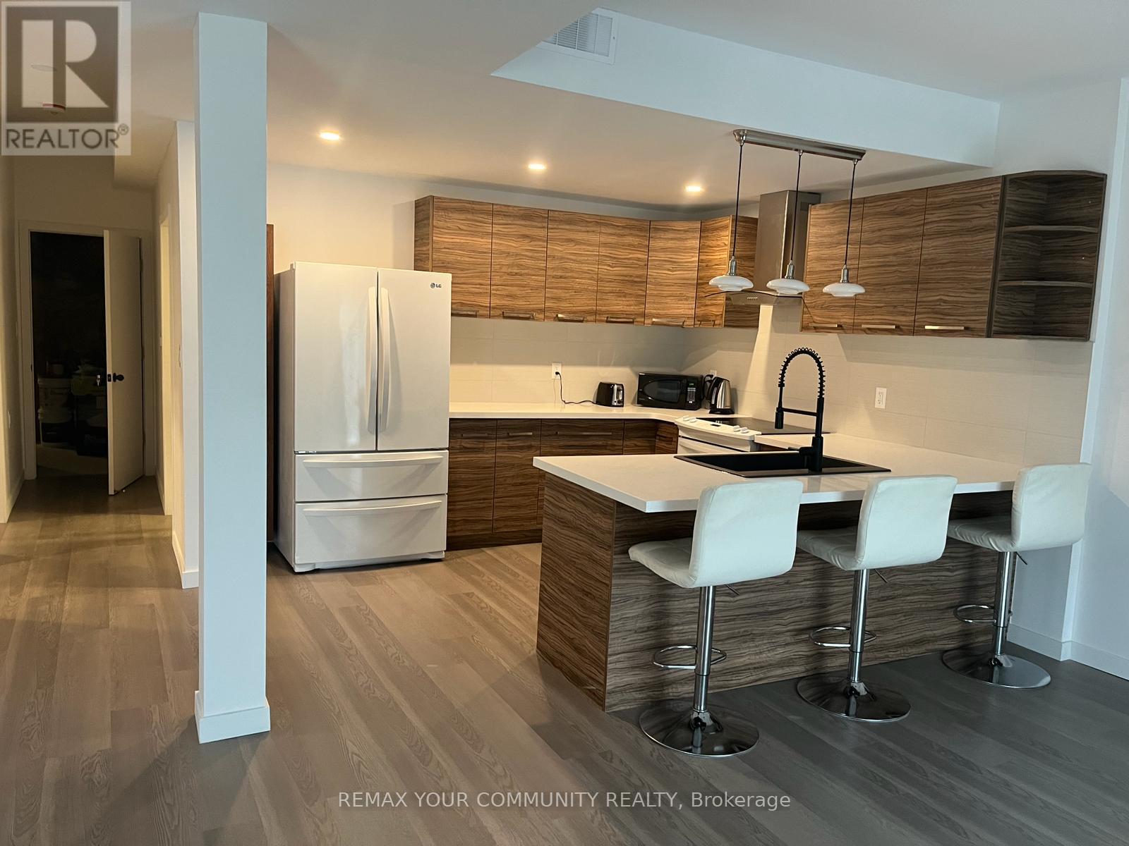 66 Woodhaven Avenue, Aurora, Ontario  L4G 3Y2 - Photo 9 - N12922784