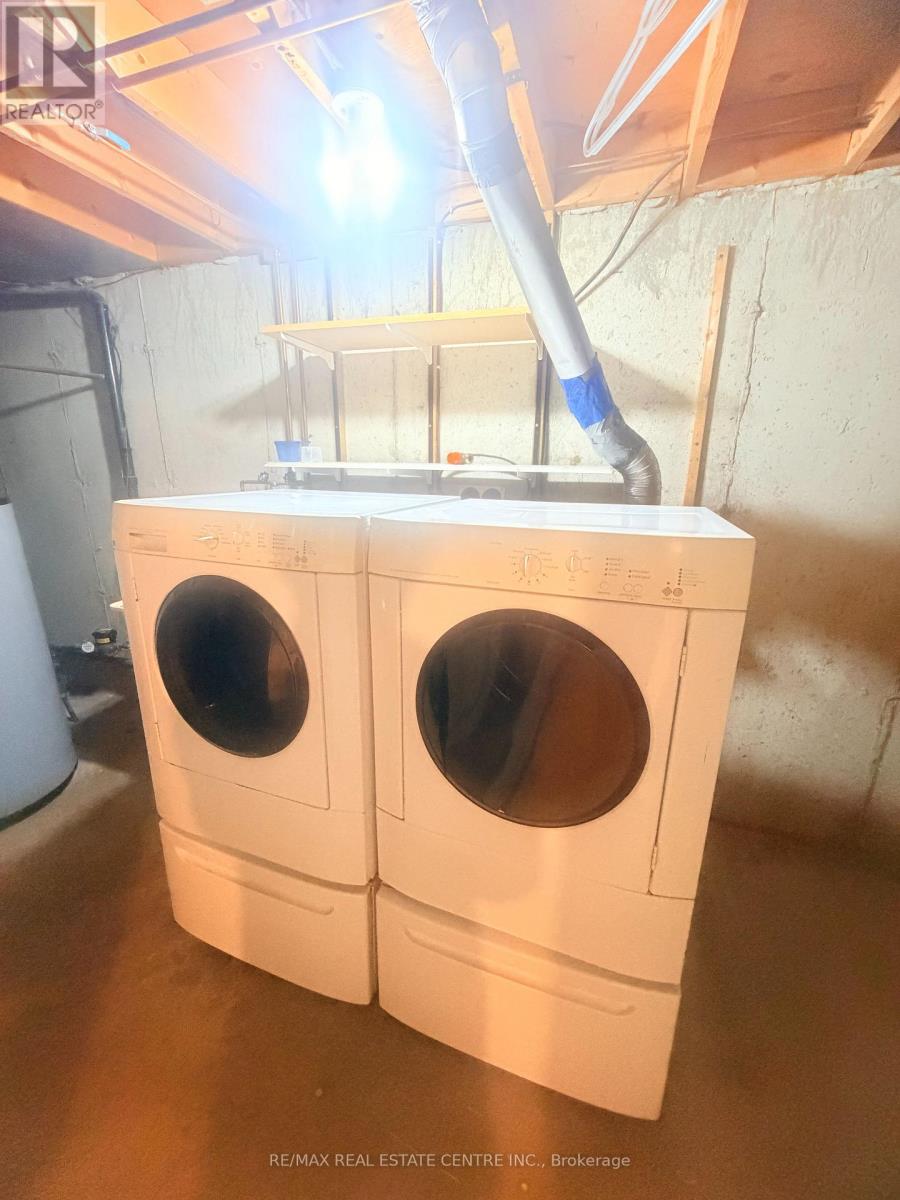 245 Heritage Drive, Kitchener, Ontario  N2B 3A9 - Photo 26 - X12912844