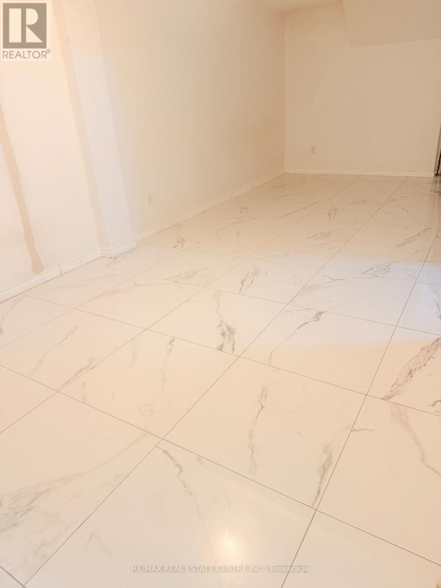 245 Heritage Drive, Kitchener, Ontario  N2B 3A9 - Photo 27 - X12912844