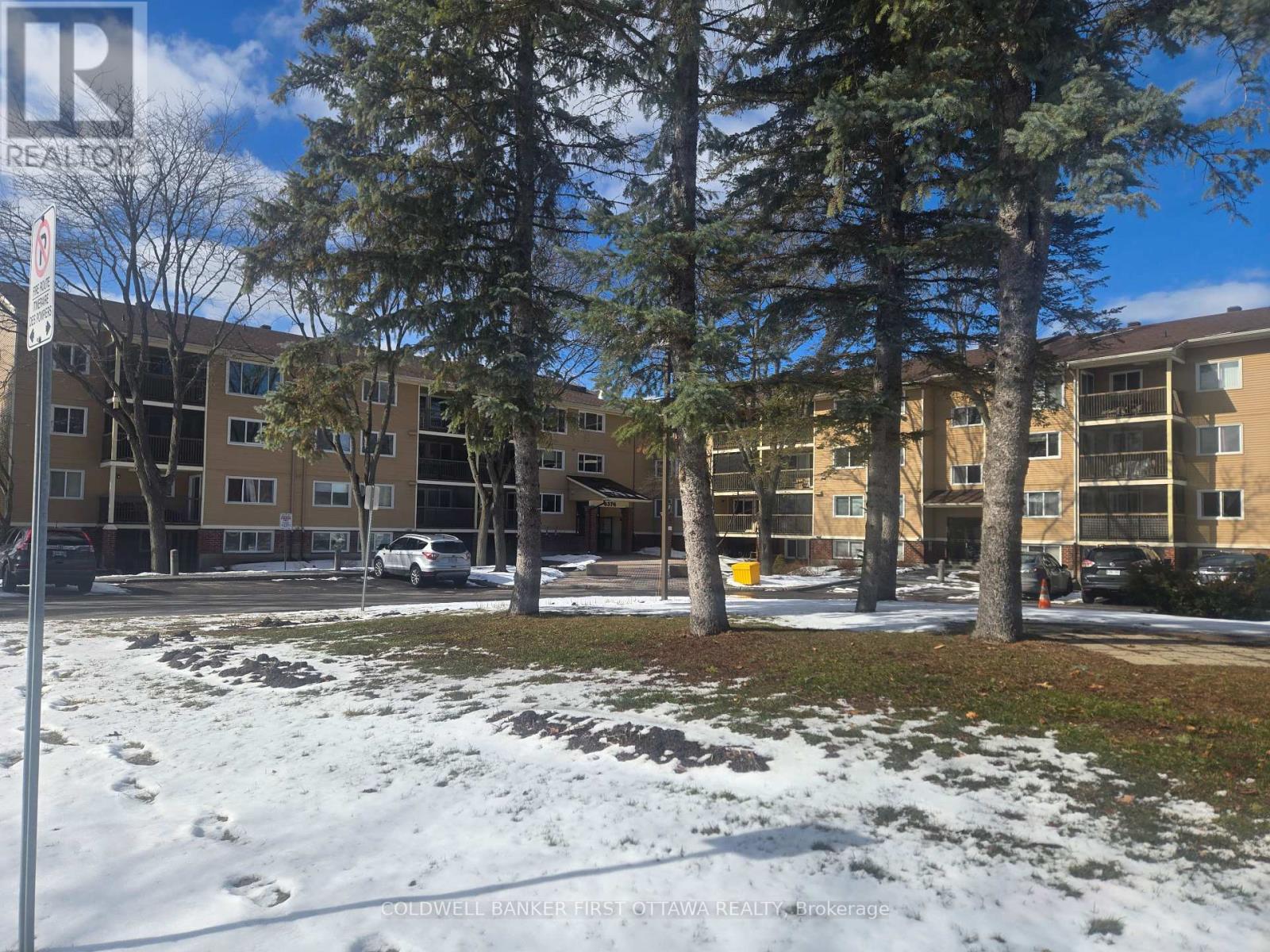 205 - 6376 Bilberry Drive, Ottawa, Ontario K1C 4P6 - Photo 2 - X12923732