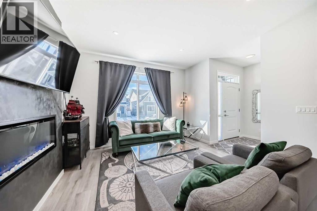 4 Yarrow Street, Okotoks, Alberta  T1S 4E6 - Photo 4 - A2282928