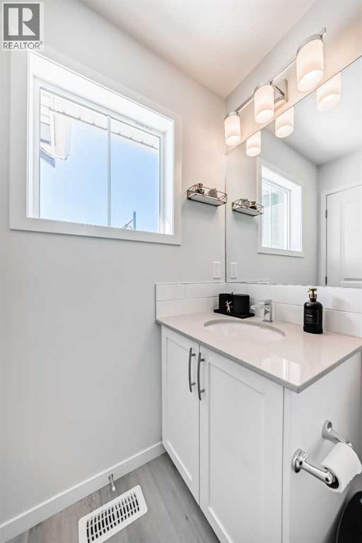 4 Yarrow Street, Okotoks, Alberta  T1S 4E6 - Photo 20 - A2282928