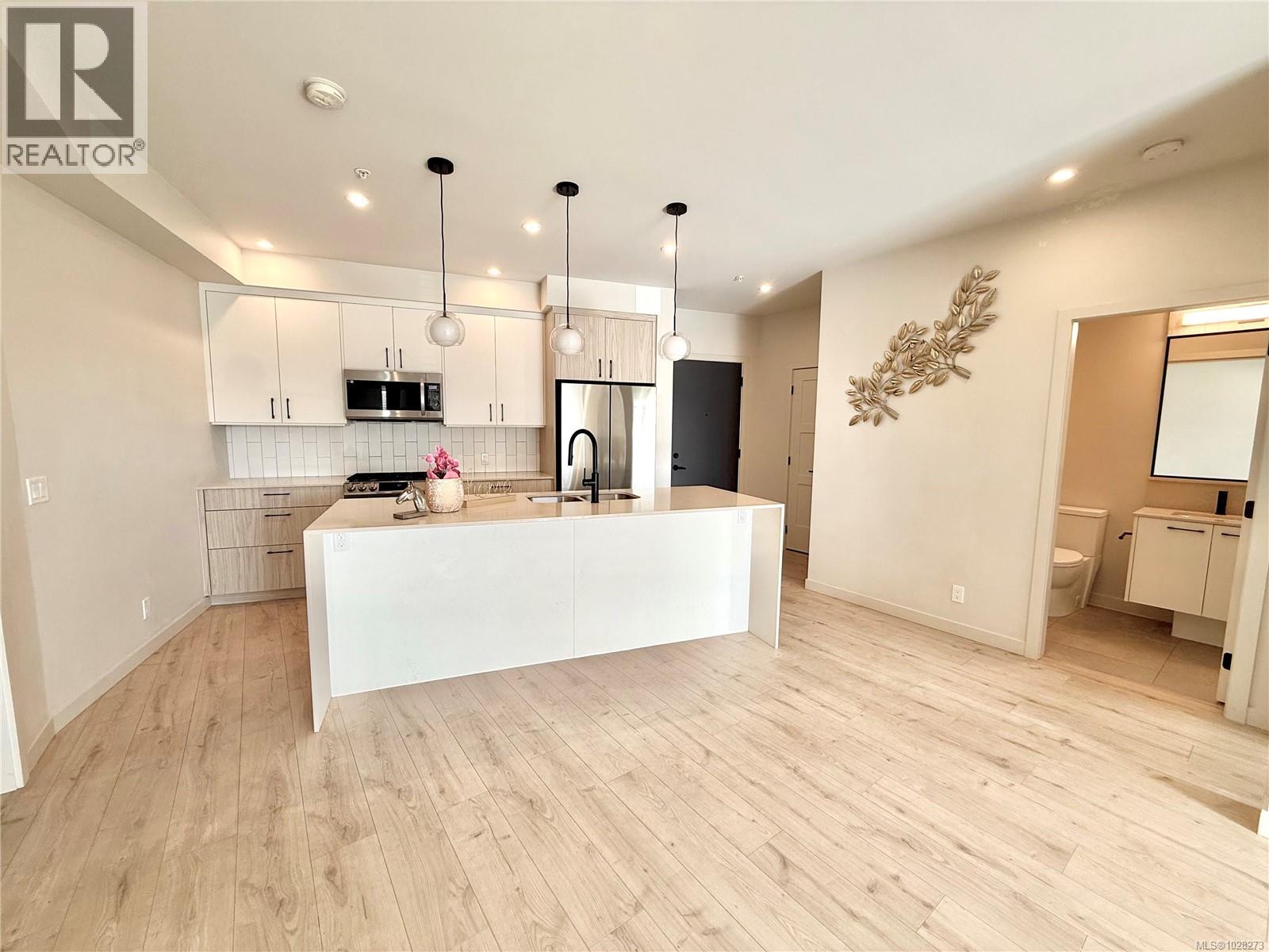 110 958 Pharoah Mews, Langford, British Columbia  V9B 7A1 - Photo 4 - 1028273