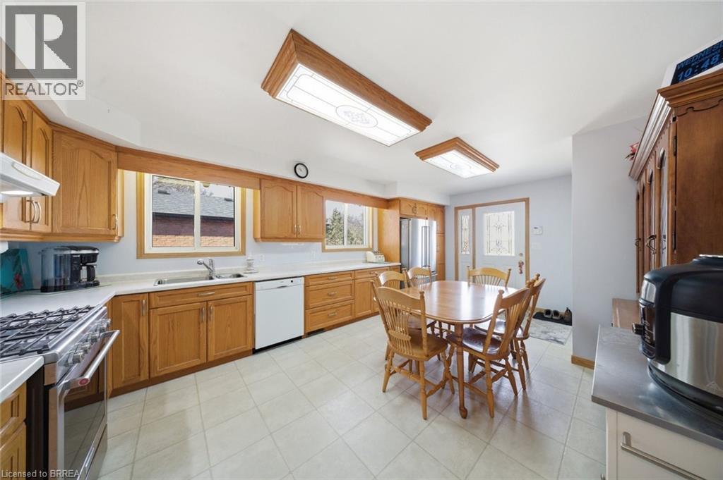 136 Woodlawn Ave Avenue, Brantford, Ontario  N3R 6S2 - Photo 13 - 40812331