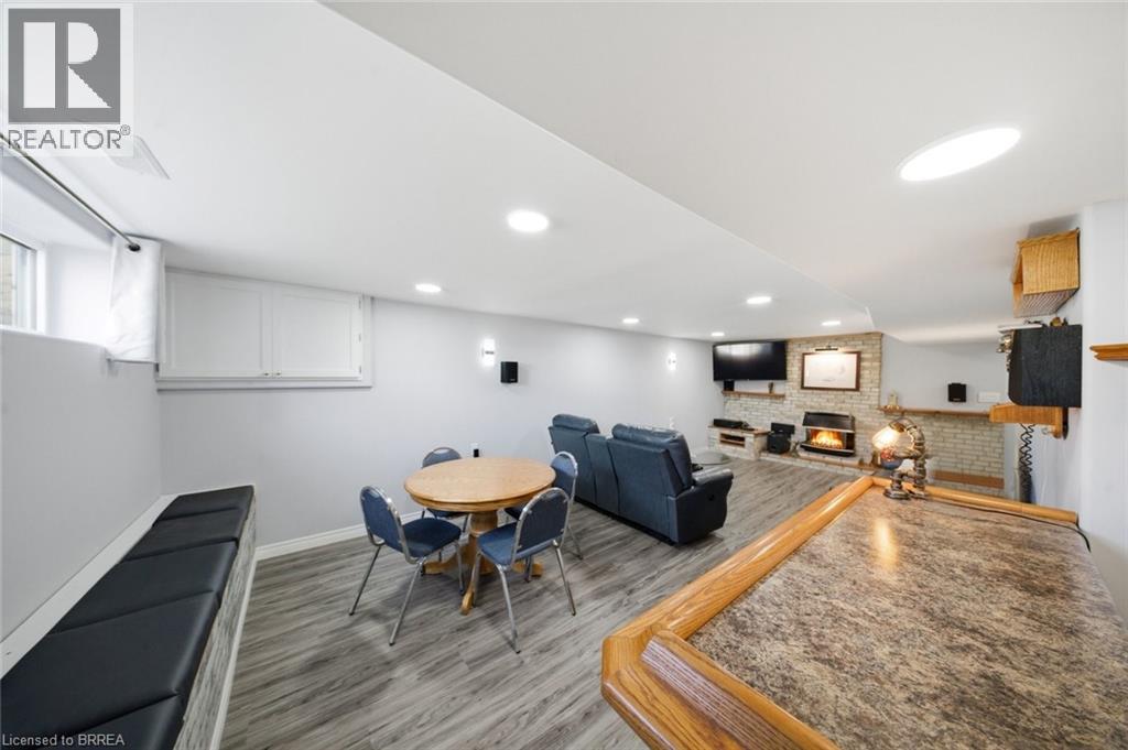 136 Woodlawn Ave Avenue, Brantford, Ontario  N3R 6S2 - Photo 27 - 40812331