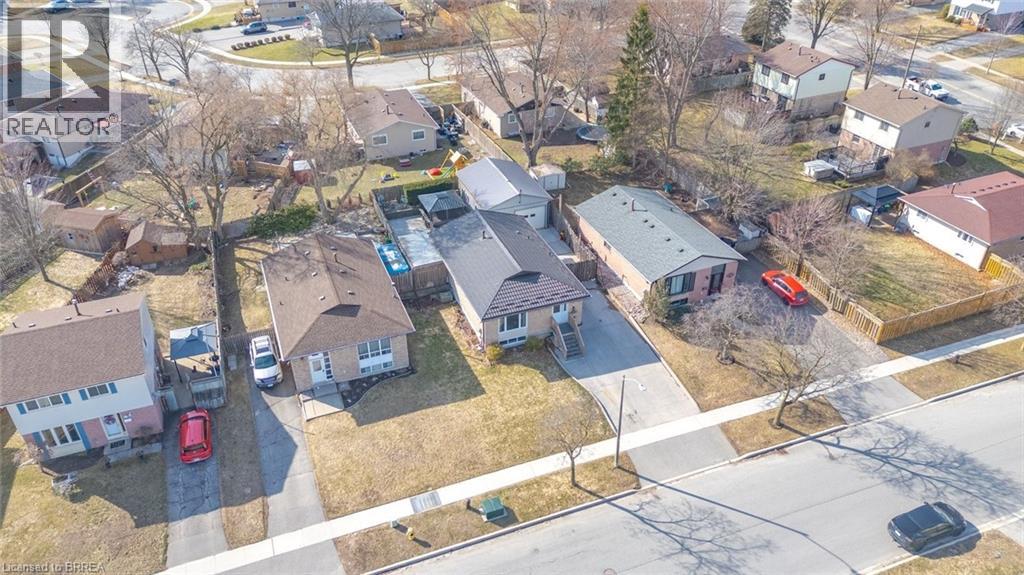 136 Woodlawn Ave Avenue, Brantford, Ontario  N3R 6S2 - Photo 4 - 40812331