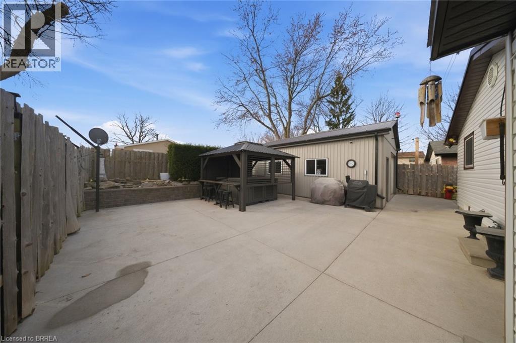 136 Woodlawn Ave Avenue, Brantford, Ontario  N3R 6S2 - Photo 41 - 40812331