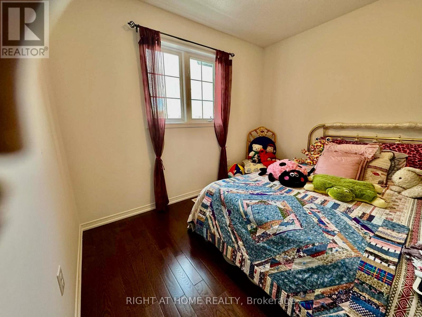 2110 Galloway Street, Innisfil, Ontario  L9S 4B7 - Photo 8 - N12915842