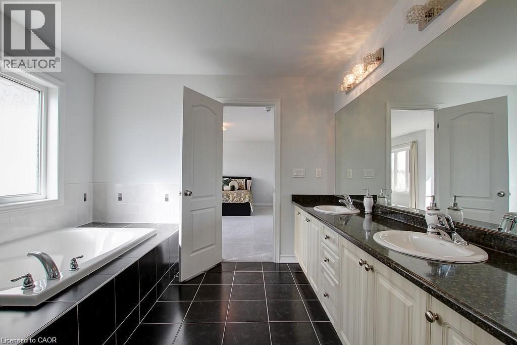 175 Gold Park Gate, Angus, Ontario  L3W 0B4 - Photo 16 - 40815546