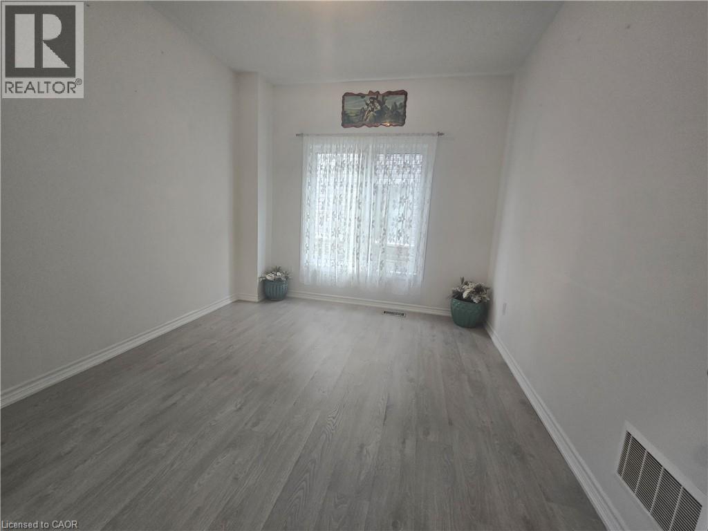 175 Gold Park Gate, Angus, Ontario  L3W 0B4 - Photo 19 - 40815546