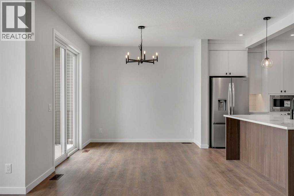 108 Creekview Manor Sw, Calgary, Alberta  T2X 4Y1 - Photo 11 - A2271874