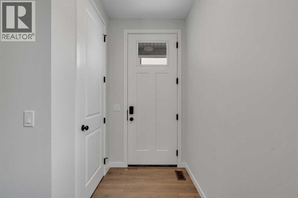 108 Creekview Manor Sw, Calgary, Alberta  T2X 4Y1 - Photo 2 - A2271874