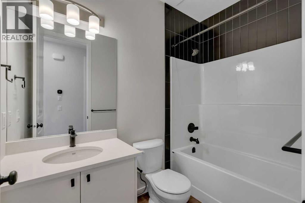 108 Creekview Manor Sw, Calgary, Alberta  T2X 4Y1 - Photo 18 - A2271874