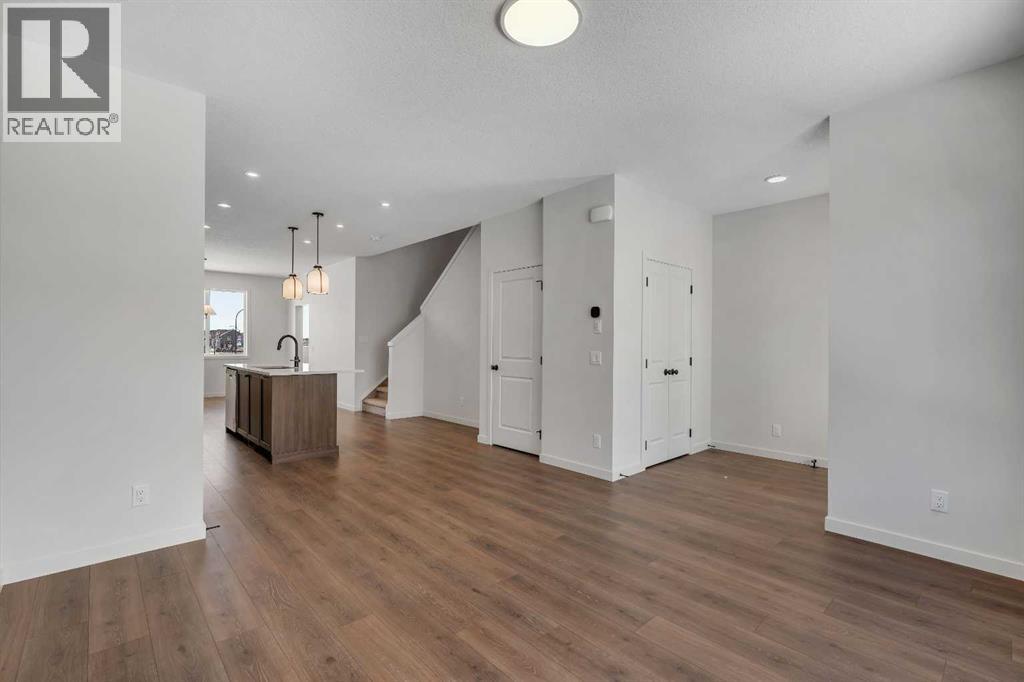 231 Bartlett Crescent Se, Calgary, Alberta  T3M 2N8 - Photo 4 - A2292252